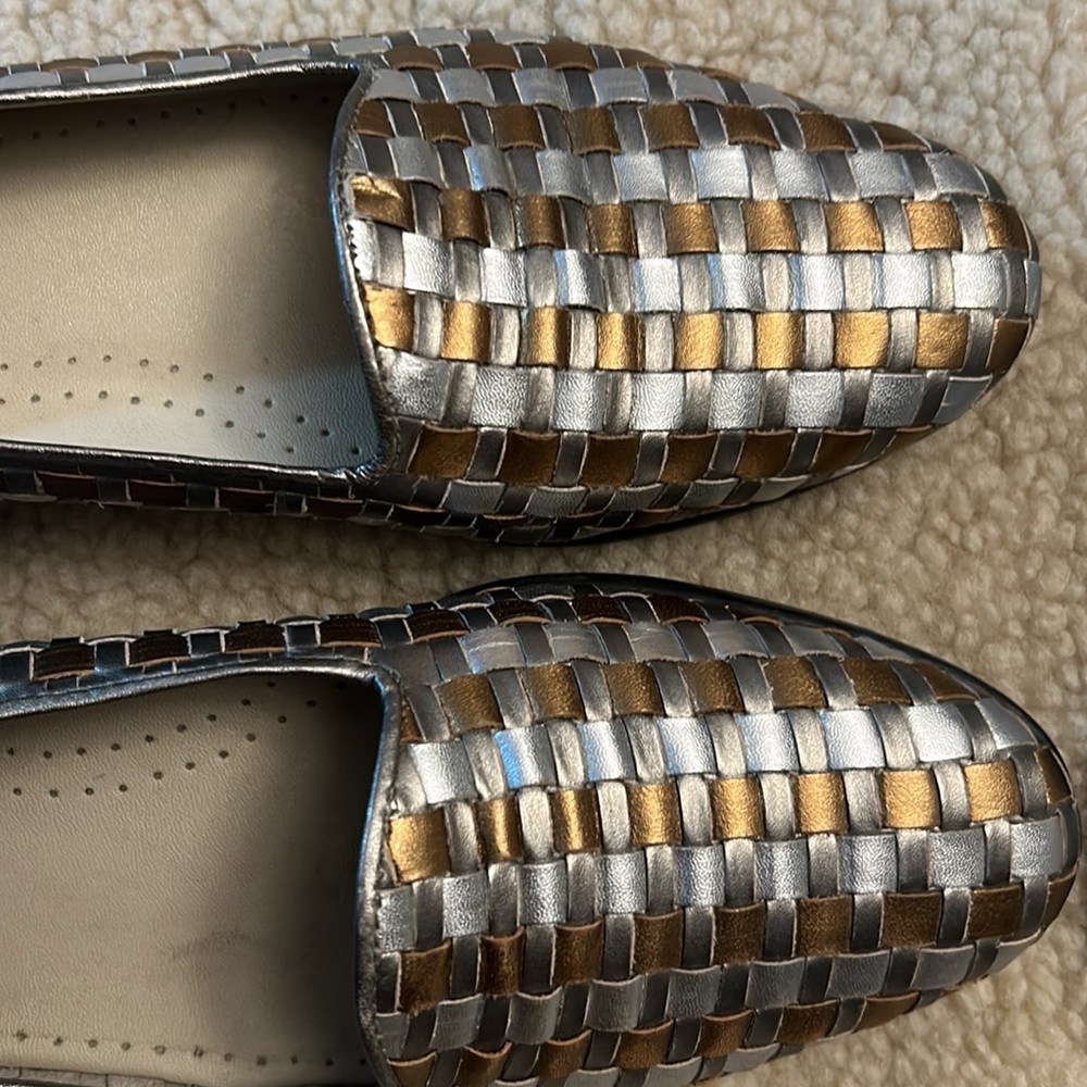 Trotters gold and silver leather slip on shoes - Picture 12 of 16